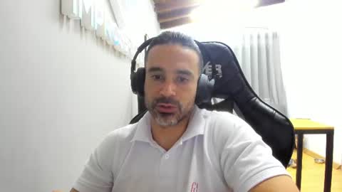JOHN G MODELS online show from 22, 7, 2026