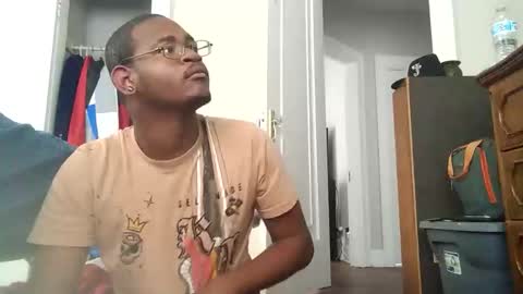 Snapshot of johnjohn6789840055 chatting on 24, 10, 2025 John online show from 24, 10, 2025