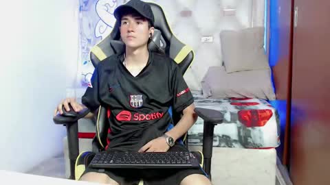 johnny_cagee online show from 9, 10, 2025