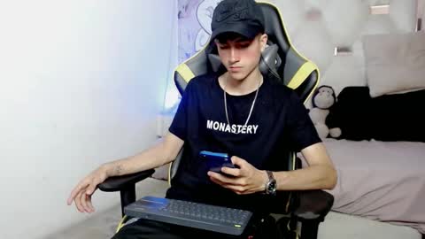 Snapshot of johnny_cagee chatting on 12, 1, 2026 johnny_cagee online show from 12, 1, 2026