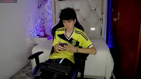 johnny_cagee online show from 24, 4, 2026