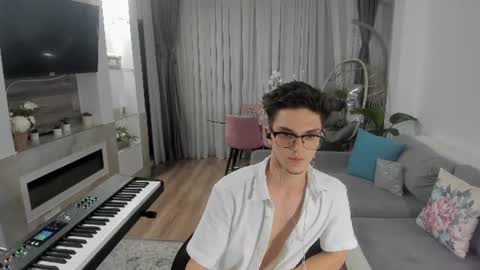 Snapshot of johnnyk8 chatting on 4, 8, 2026 Johnny k. online show from 4, 8, 2026