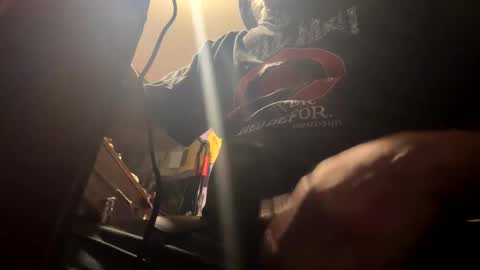 johnnyshung1 online show from 12, 4, 2026