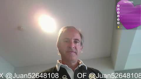 Snapshot of johnq_23 chatting on 20, 10, 2025 John online show from 20, 10, 2025