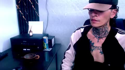Snapshot of johnsonisaac94_ chatting on 19, 2, 2025 johnsonisaac94 online show from 19, 2, 2025