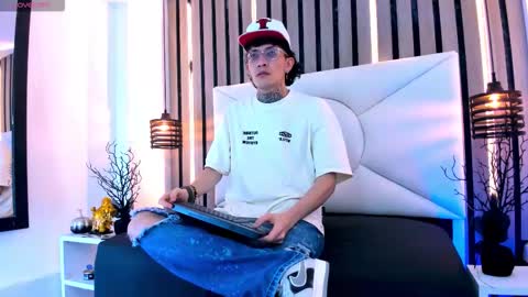 johnsonisaac94  online show from 18, 1, 2026