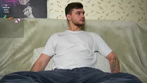 Snapshot of johnstoneisland chatting on 16, 11, 2025 John online show from 16, 11, 2025