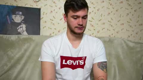 Snapshot of johnstoneisland chatting on 30, 11, 2025 John online show from 30, 11, 2025