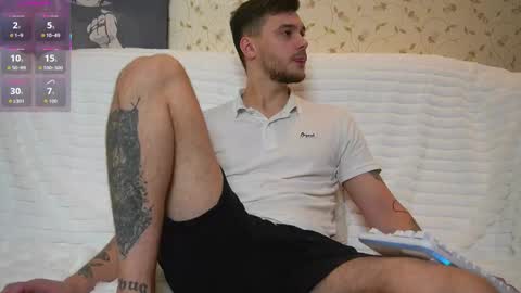 Snapshot of johnstoneisland chatting on 7, 1, 2026 John online show from 7, 1, 2026