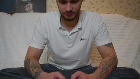 Snapshot of johnstoneisland chatting on 7, 1, 2026 John online show from 7, 1, 2026