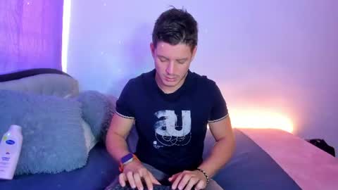 Snapshot of johnycooper08 chatting on 17, 7, 2026 johnycooper08 online show from 17, 7, 2026