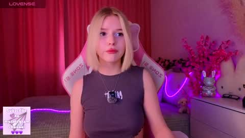 Snapshot of joicequeen chatting on 9, 6, 2026 Paula online show from 9, 6, 2026