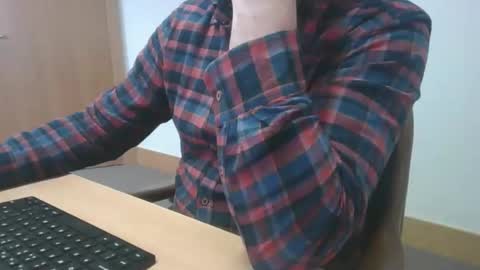 husssky online show from 10, 10, 2025