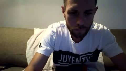 jojo19844 online show from 11, 10, 2025