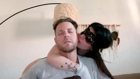 jojo19844 online show from 14, 4, 2026