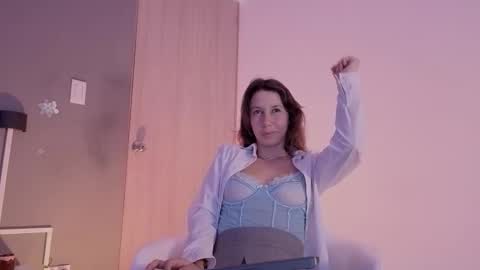 jolie_lov online show from 28, 11, 2025