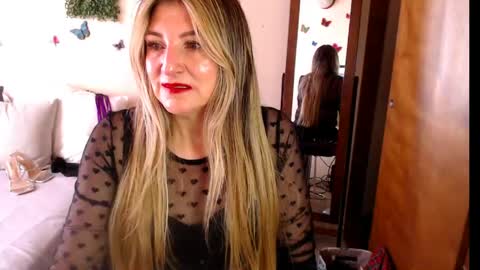 Snapshot of jolie_mature_ chatting on 2, 6, 2026 Jolie Mature online show from 2, 6, 2026