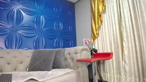 Snapshot of jolieduvalle chatting on 18, 11, 2025 Jolie online show from 18, 11, 2025