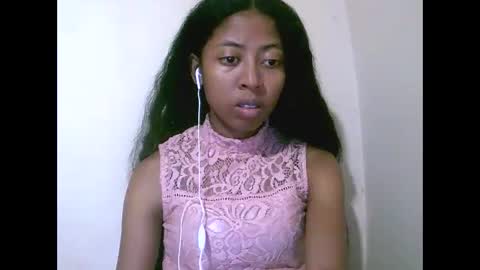 joliekah27 online show from 10, 5, 2026