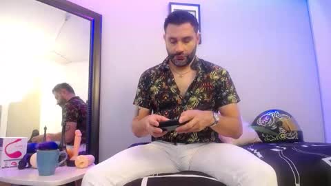  JONAS BEARD  online show from 30, 11, 2025