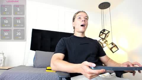 Jonathan Danielss  online show from 11, 1, 2025