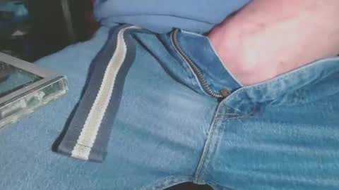 Snapshot of joncpics chatting on 18, 12, 2025 joncpics online show from 18, 12, 2025