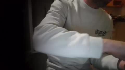 Snapshot of jonlow1 chatting on 10, 1, 2025 jonlow1 online show from 10, 1, 2025