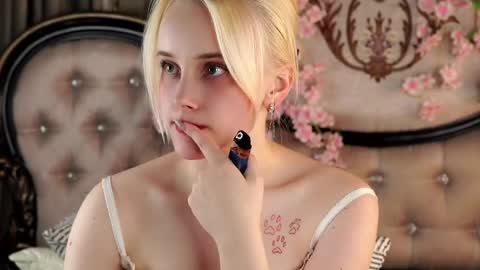 Snapshot of jonnienita chatting on 19, 4, 2026 Alice online show from 19, 4, 2026