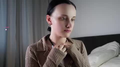 Snapshot of jonnienita chatting on 22, 6, 2026 Alice online show from 22, 6, 2026