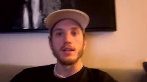 Snapshot of jonnnywinston chatting on 20, 9, 2025 Jonny online show from 20, 9, 2025