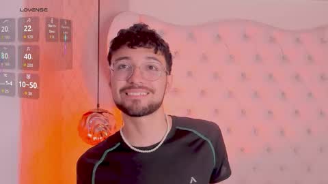 Snapshot of jonnygreey chatting on 20, 12, 2025 JonnyGreey online show from 20, 12, 2025