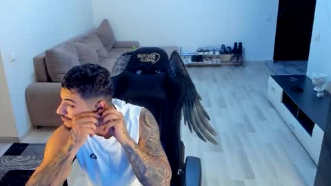 Snapshot of jonnyporn1 chatting on 15, 10, 2025 jonnyporn1 online show from 15, 10, 2025