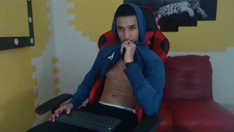 jose_sexycumm online show from 23, 12, 2024