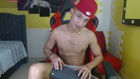 Snapshot of jose_sexycumm chatting on 22, 10, 2025 jose_sexycumm online show from 22, 10, 2025