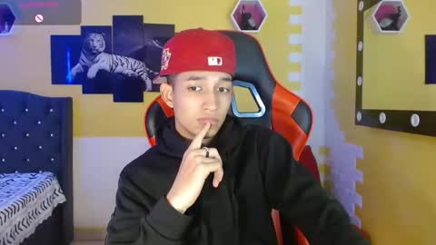 Snapshot of jose_sexycumm chatting on 2, 11, 2025 jose_sexycumm online show from 2, 11, 2025