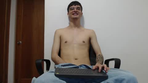 Snapshot of joseh0se chatting on 3, 5, 2026 alejandro online show from 3, 5, 2026