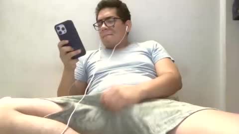 Snapshot of joselino249595_ chatting on 3, 2, 2025 TwinkJoselinoHot online show from 3, 2, 2025