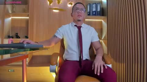 Snapshot of joshmiller___ chatting on 28, 9, 2025 joshmiller___ online show from 28, 9, 2025