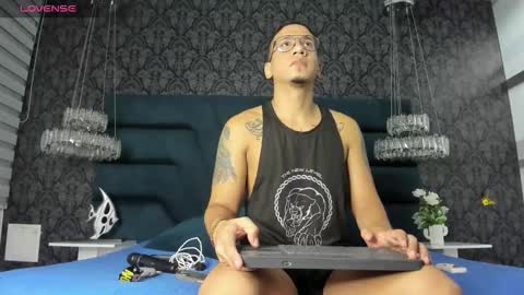 Snapshot of joshmiller___ chatting on 6, 10, 2025 joshmiller___ online show from 6, 10, 2025