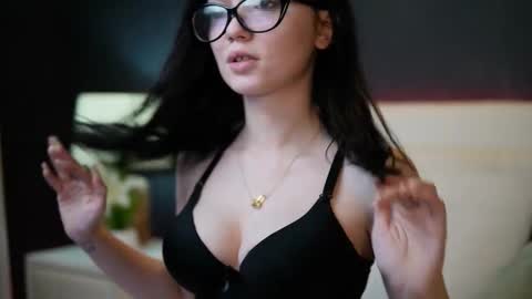  Josie  online show from 21, 12, 2025