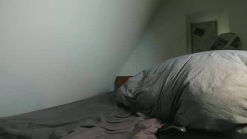 Snapshot of josin75 chatting on 5, 11, 2025 THE Gentleman online show from 5, 11, 2025