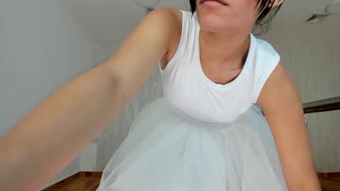 Snapshot of joyce_ena chatting on 11, 1, 2025 Joyce online show from 11, 1, 2025