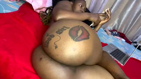 Butterflyass online show from 31, 5, 2026