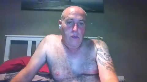 Naughty Couple online show from 17, 5, 2026