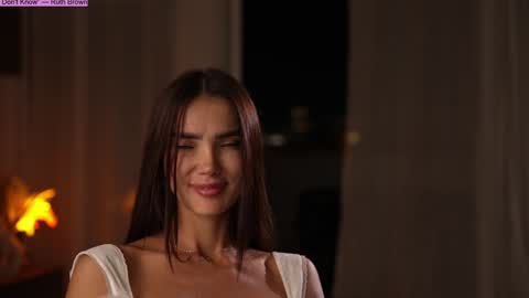 Jennifer Diaz online show from 29, 9, 2025