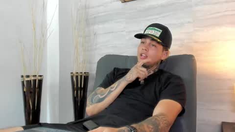 Snapshot of juan_alvarez18 chatting on 19, 2, 2025 juan_alvarez18 online show from 19, 2, 2025