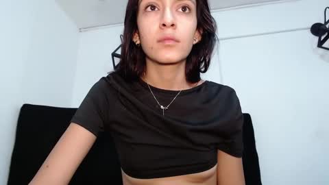 Snapshot of juan_and_luciana chatting on 23, 10, 2025    online show from 23, 10, 2025