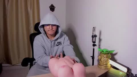 Juan Belmont online show from 4, 12, 2025