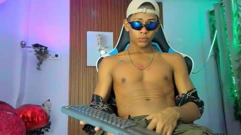 juan_contreras7 online show from 18, 9, 2025