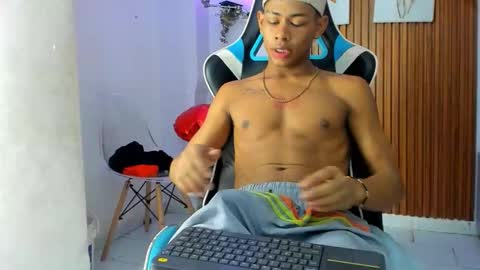 juan_contreras7 online show from 25, 9, 2025